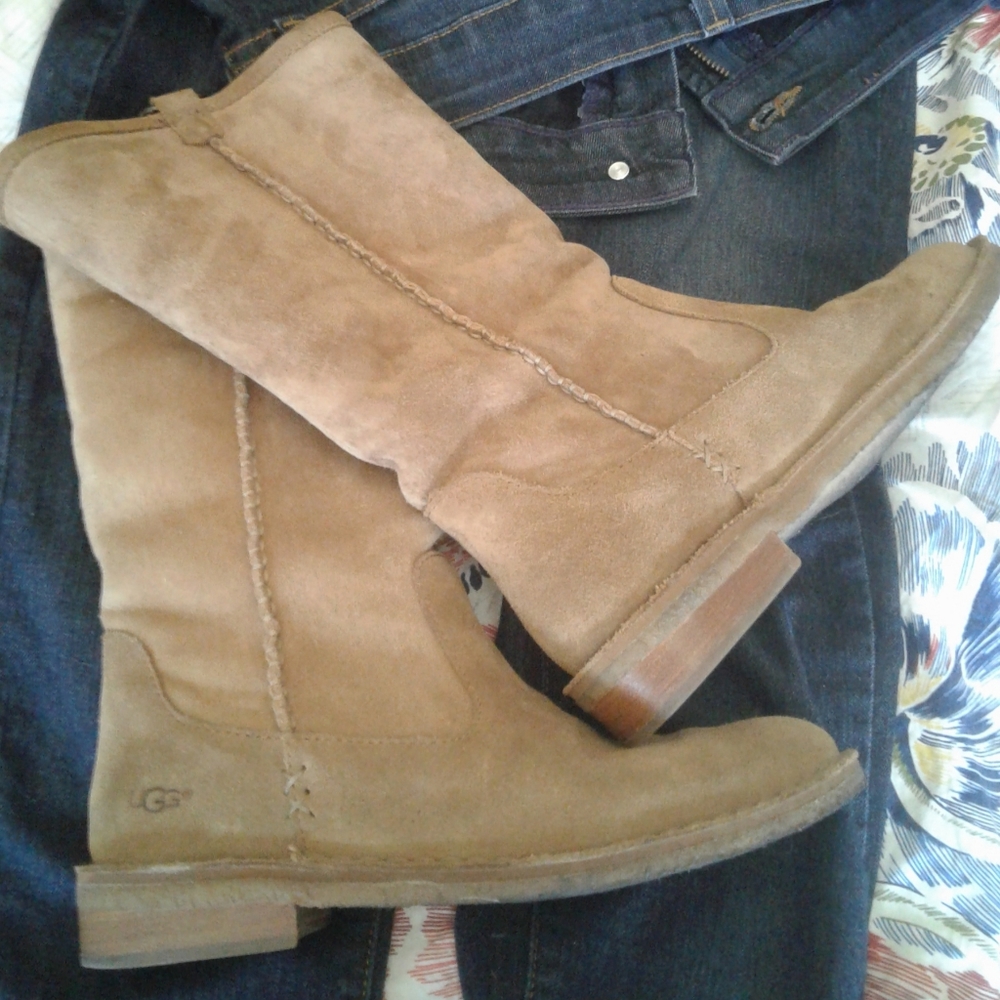 UGGS Boots 6  Chestnut